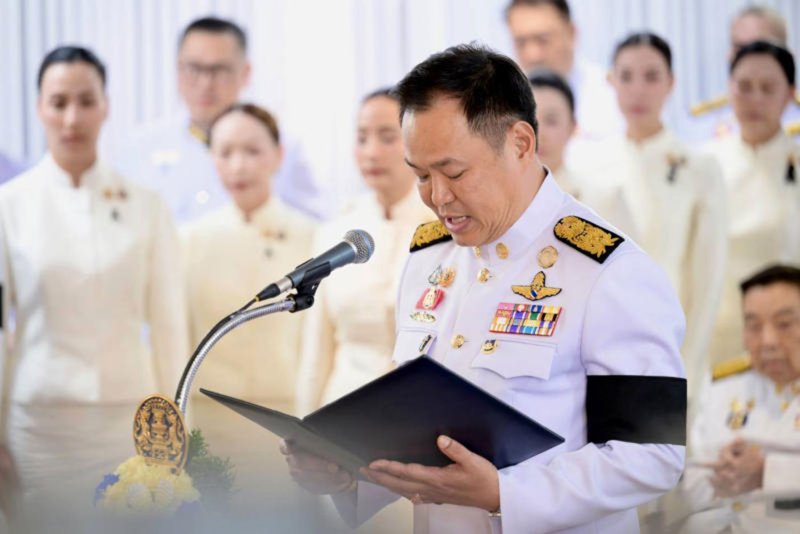 Королевский указ назначает Анутина премьер-министром Таиланда