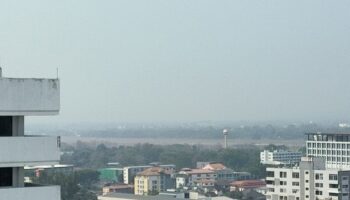 Лесные пожары питают дымку, окутывающую Чиангмай