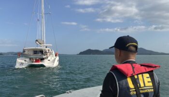 Люксовый катамаран перехвачен полицией во время нелегального коммерческого круиза на Пхукете