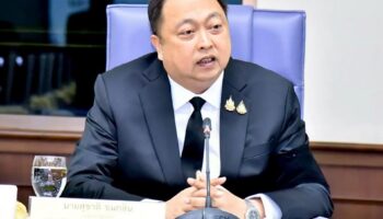 Массированный химический пожар в Чачоенгсао вызывает предупреждения об эвакуации, поскольку токсичный дым распространяется