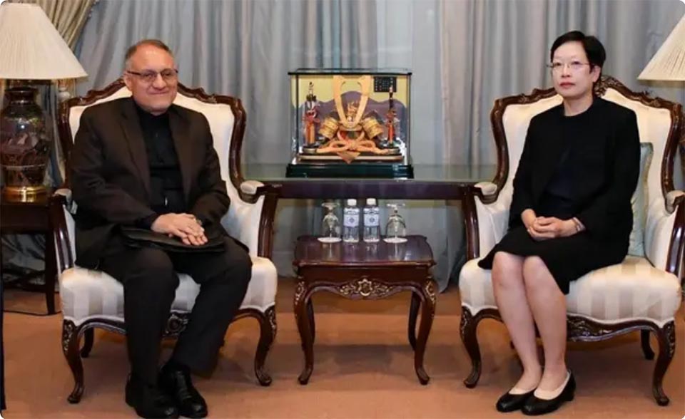 Министерство иностранных дел ищет разъяснения после того, как тайский торговый корабль был поврежден недалеко от Ормузского пролива