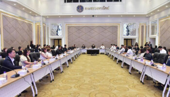 Министерство торговли Таиланда борется с падающими ценами на ароматный кокос и расследует подозреваемые компании-кандидаты