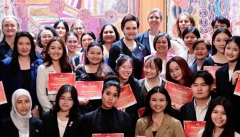 Министр торговли призывает молодых тайских женщин занять лидирующие позиции в будущем