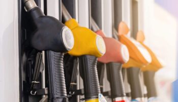 Нефтяная компания обвиняется в завышении цен на топливо на 10 бат за литр