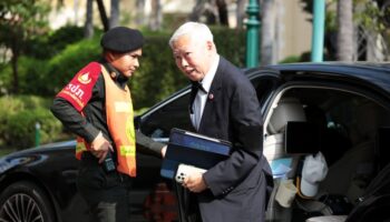 Пакорн на грани неопределенности с Борвонсаком