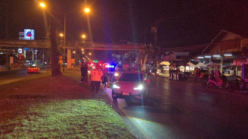 Пикап сбил иностранца, переходившего ночью центральное шоссе Пхукета