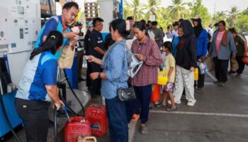 Правительство рассматривает снижение налога на топливо