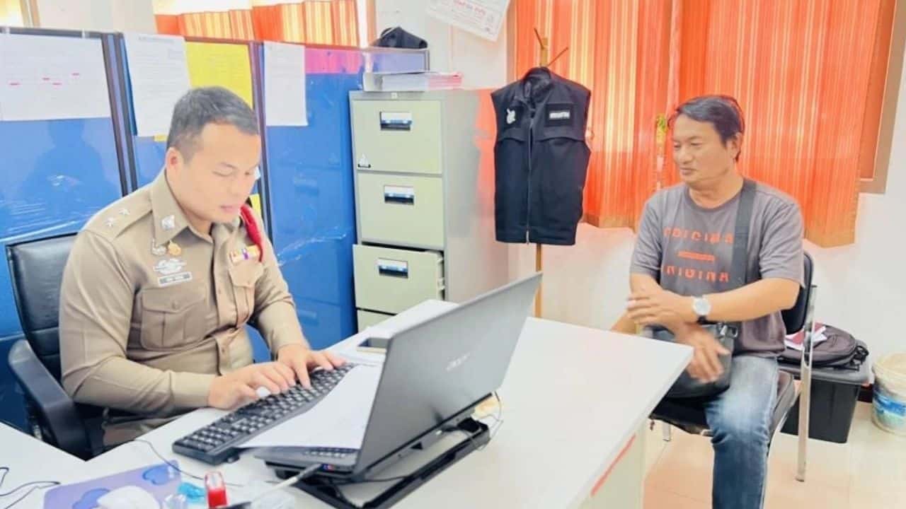 Семья подозревает злой умысел после того, как женщину нашли в лесу в нижнем белье