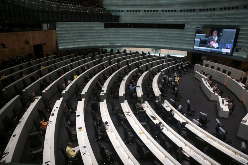 Сенаторы призывают к действиям по борьбе с растущими затратами на энергию