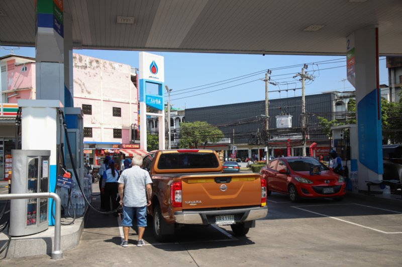 Тарифы на общественный транспорт ограничены на фоне напряженности на Ближнем Востоке