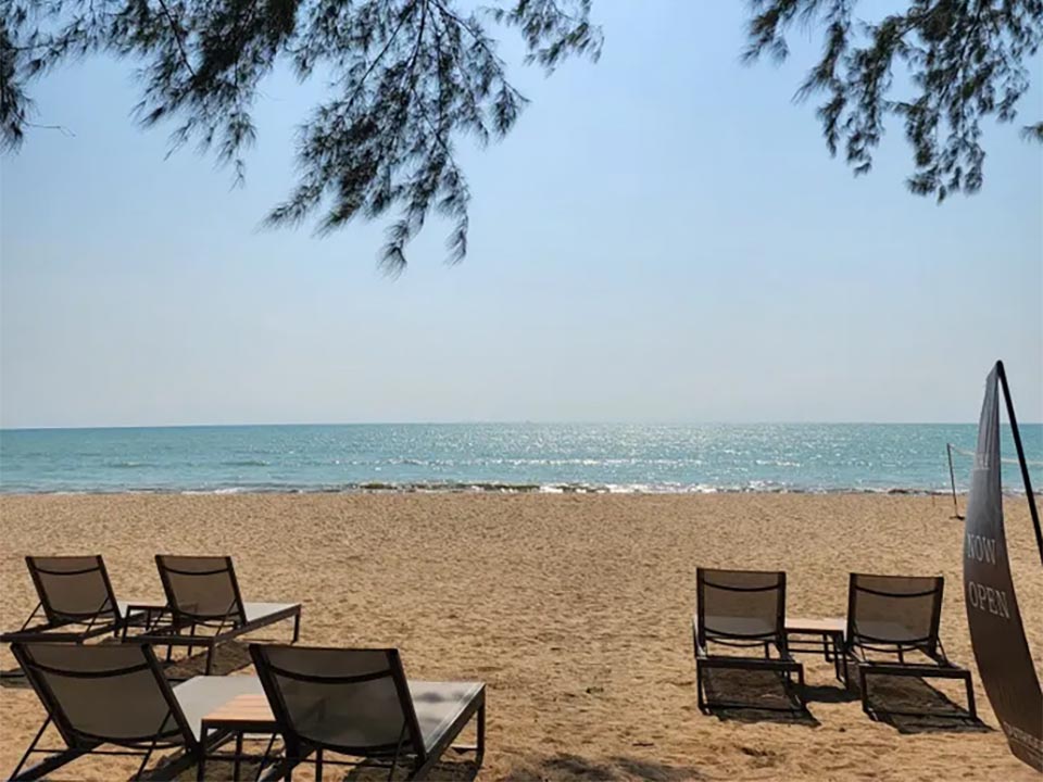 Туризм в Као Лак пострадал сильно из-за конфликта на Ближнем Востоке, который нарушает европейские рейсы.