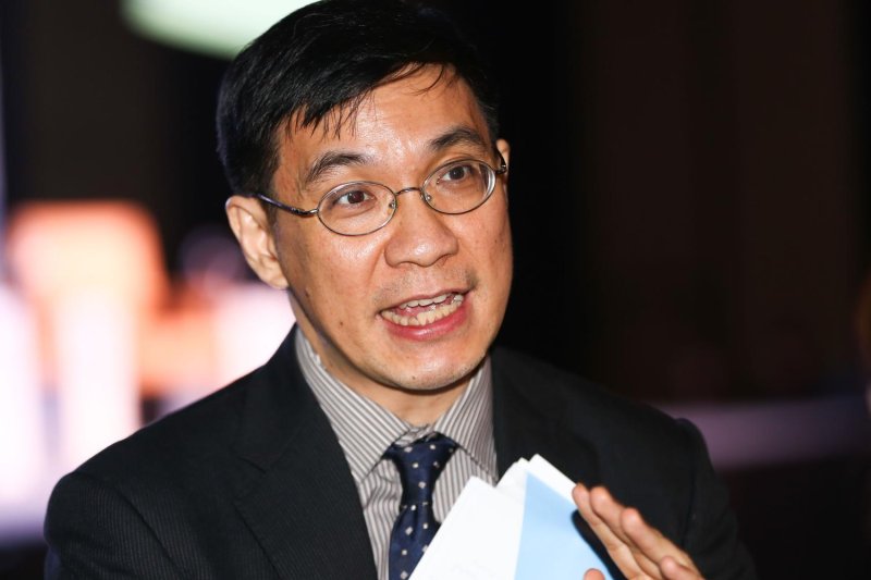 Эксперты призывают к быстрой новой 'кризисной' правительству