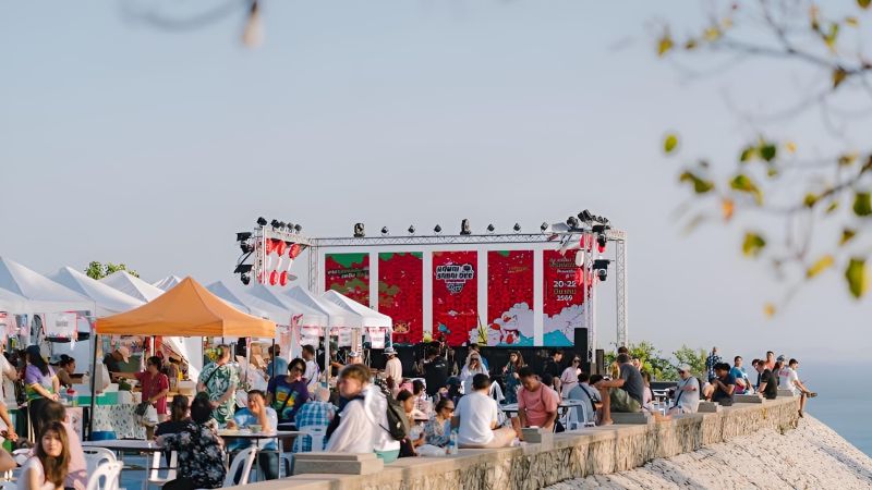 Ярмарка Rawai Sabai Dee прошла на мысе Промтхеп