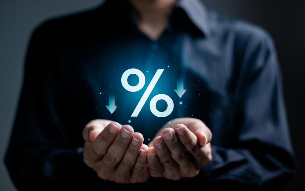 MPC снижает процентную ставку до 1%, сигнализируя о продолжении низкой ставки и потенциальных дальнейших сокращениях в случае возникновения рисков