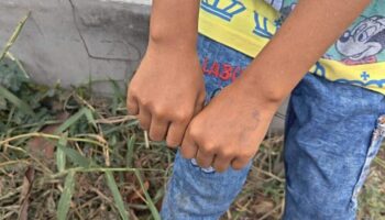 14-летний мальчик пойман за сексуальным домогательством 8-летней девочки в Патум Тхани