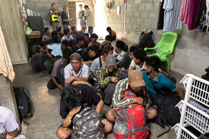 36 мигрантов найдены в укрытии