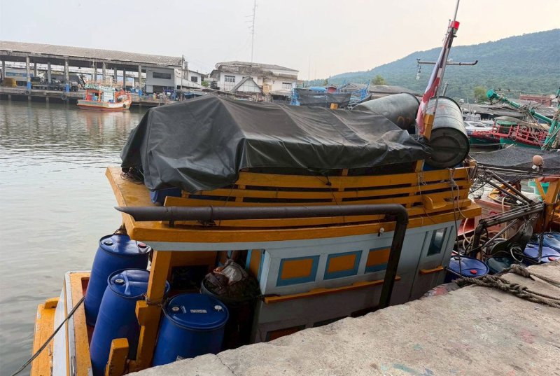 3,800 литров не облагаемого налогом дизельного топлива изъято у побережья Трат