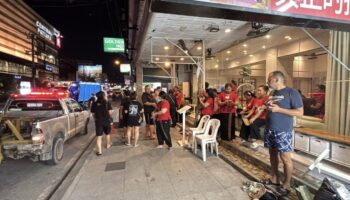 BMW заехал назад в толпу, ранив 5 иностранцев в Паттайе