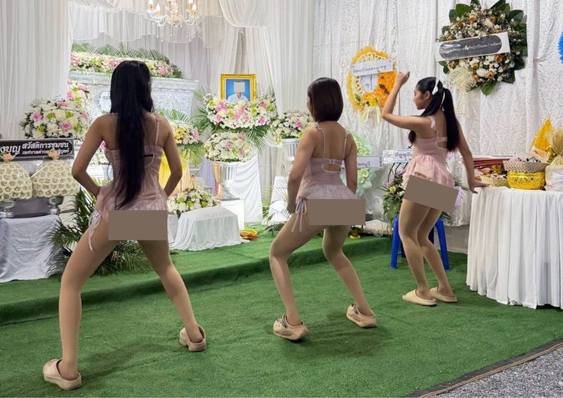 Coyote танцоры потрясают южные похороны