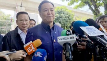 Анутин заявляет, что рост Bhumjaithai обусловлен людьми, обещает единство и уверенность в решении энергетического кризиса