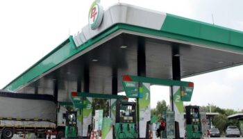 Анутин отвергает обвинения в кумовстве