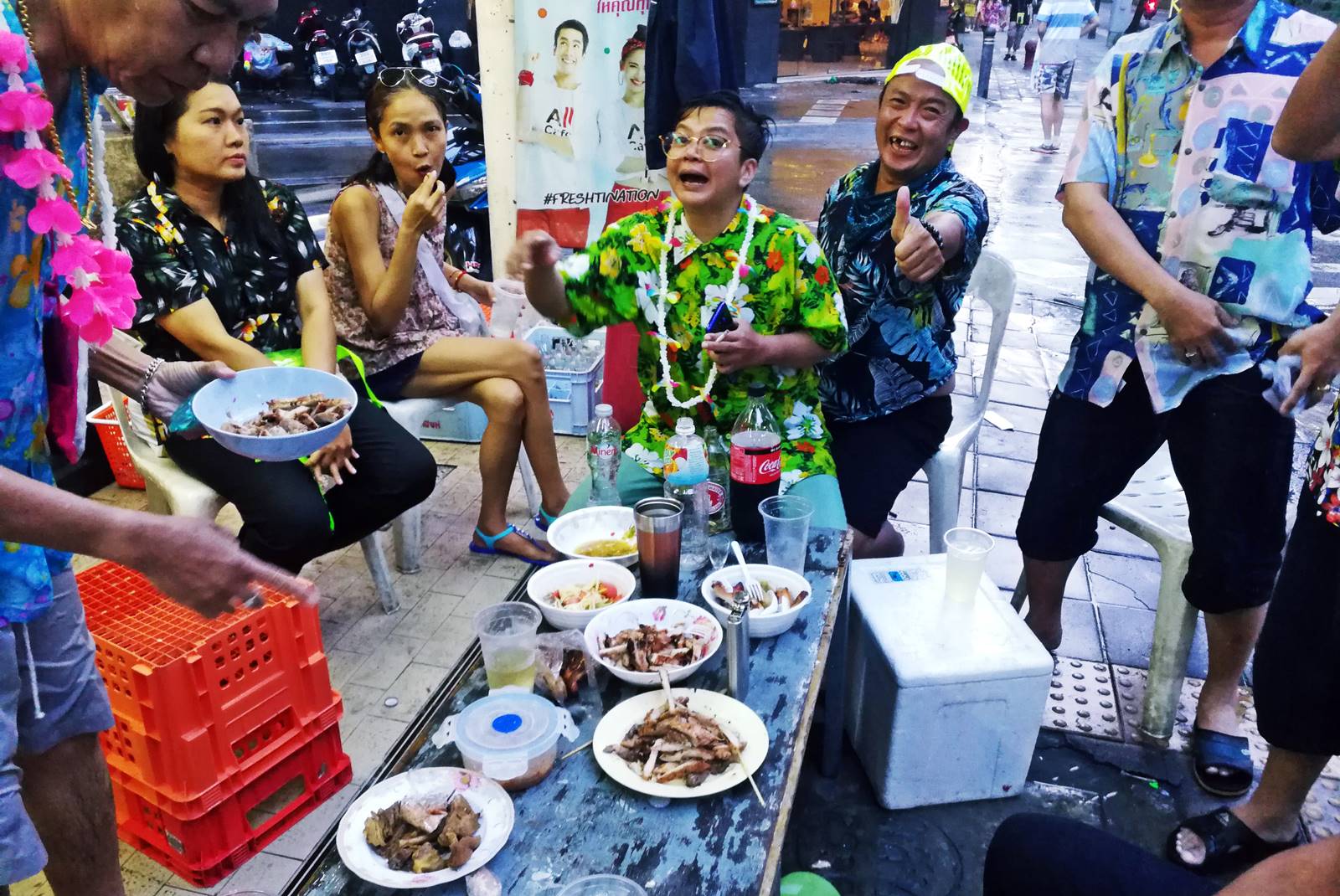 Бангкокский Сонгкран 2026 привлекает почти 5 миллионов человек на фоне проблем с безопасностью и отходами