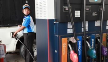 Безработица нависает, когда PTT «тестирует» использование самообслуживания при заправке.