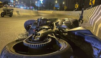 Большой байкер погиб, упав в канал в Патум Тани