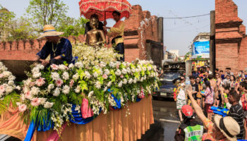 Брызгая Сквозь Поколения