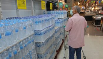 Бутылированная питьевая вода внесена в список товаров под контролем цен