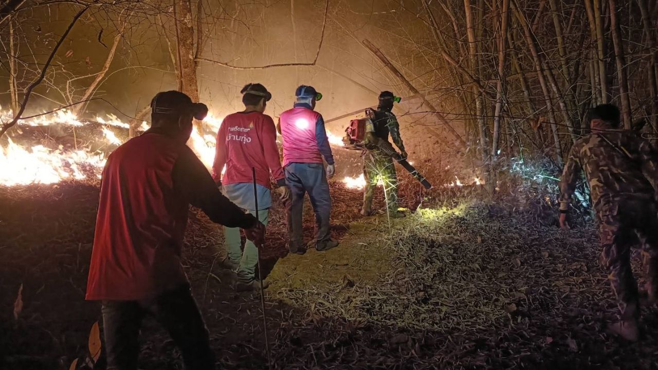 Волонтер-пожарный погиб в лесу Чианг Майн