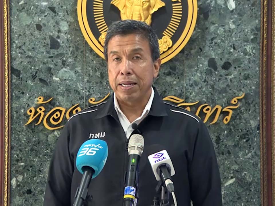 Губернатор Бангкока сообщает, что северный смог пока не влияет на столицу, так как ветер меняет направление.