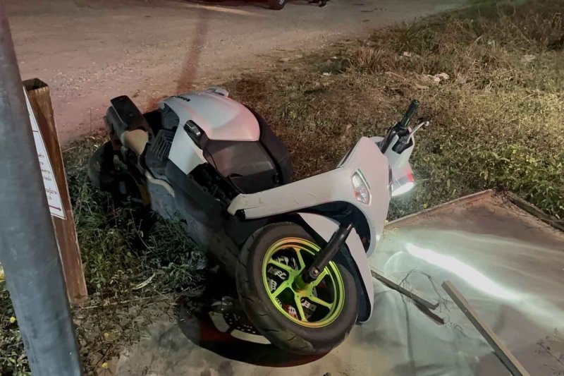 Две женщины погибли под поездом на железнодорожном переезде