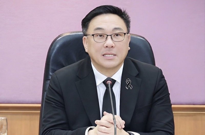 Джулапун обещает помощь семьям убитых членов экипажа