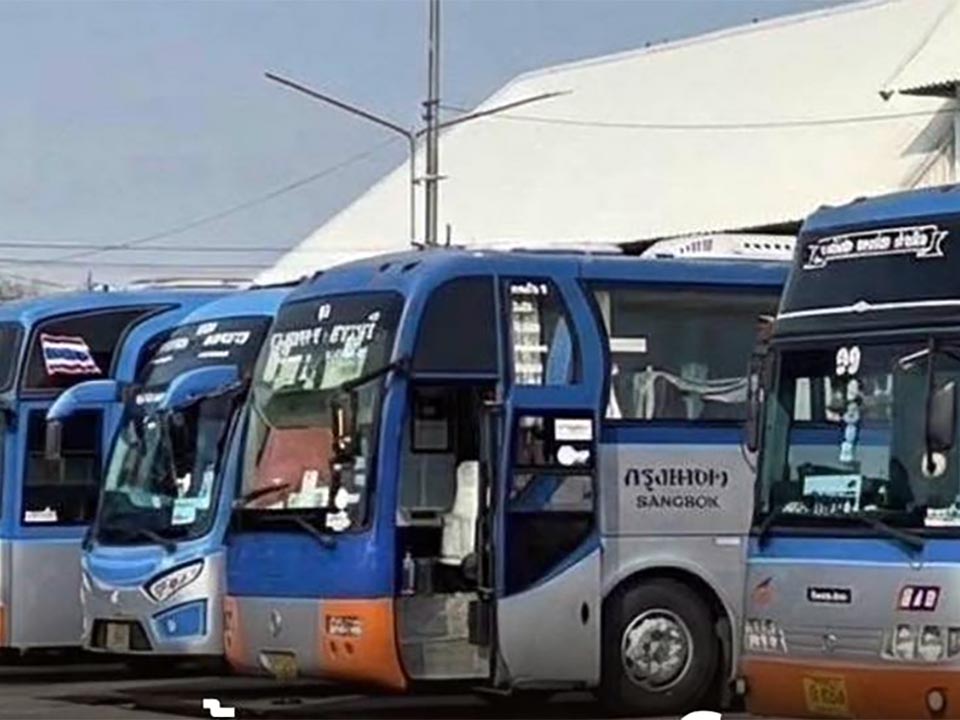 Дорогой топливo вызывает рост автобусных перевозок, так как Бангкокский Мо Чит готовится принять 180,000 пассажиров на Сонгкран.