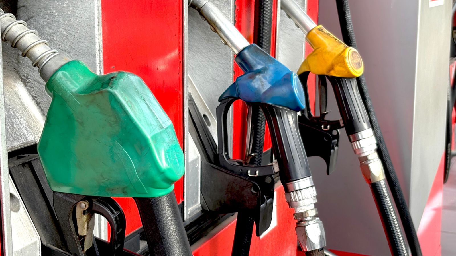 Запасы нефти Таиланда обеспечены на 110 дней, подтверждает министерство