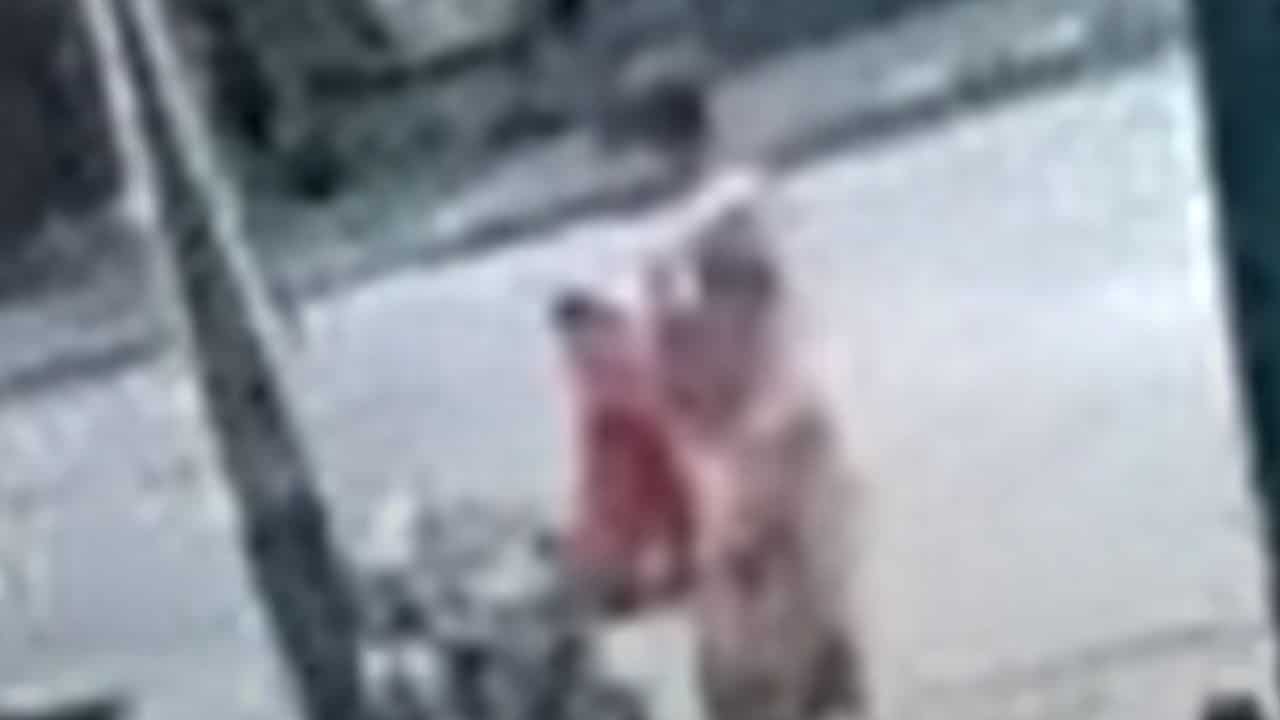 Иностранка allegedly steals trainers left outside Phuket home