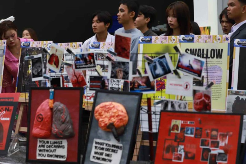 Инфлюенсеры, онлайн-реклама вызывают рост электронного вейпинга, вызывая беспокойство у родителей