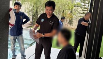 Камеры-шпионки в туалете торгового центра Чианг-Май связаны с богатым вуайеристом