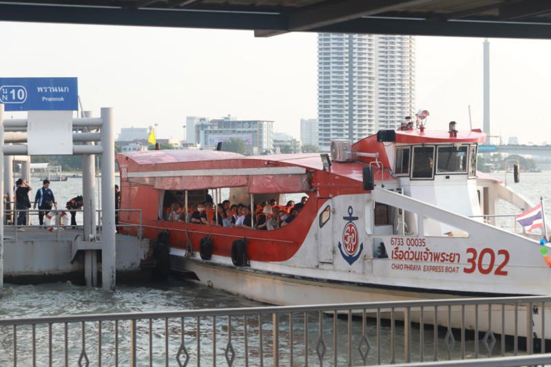 Лодки Чао Прайя снизят тарифы на один бат, начиная с пятницы