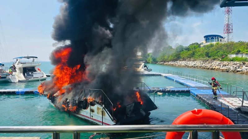Молодой гид погиб при взрыве и пожаре на борту катера на Пхукете