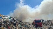 Мусорная свалка на Пхукете все еще горит, поставки мусора остановлены
