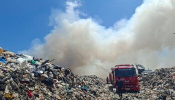 Мусорная свалка на Пхукете все еще горит, поставки мусора остановлены