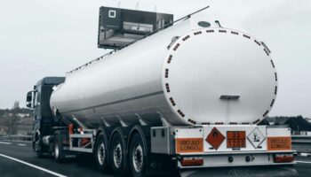 Нефтяные компании отвергли планы подать в суд на правительство из-за контроля цен на дизельное топливо.