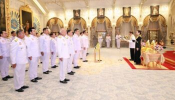 Новое правительство Анутина Чарнвиракуна приступает к работе