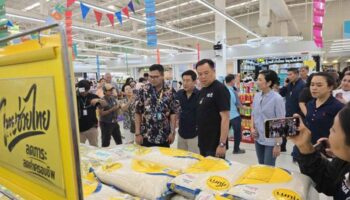 Новое правительство начинает с трудностями