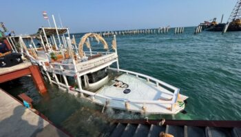 Паром до Ко Ларн затонул после удара о пирс, пассажиры в безопасности