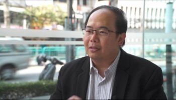 Политика под пристальным вниманием