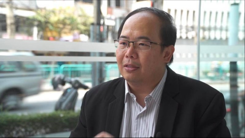 Политика под пристальным вниманием