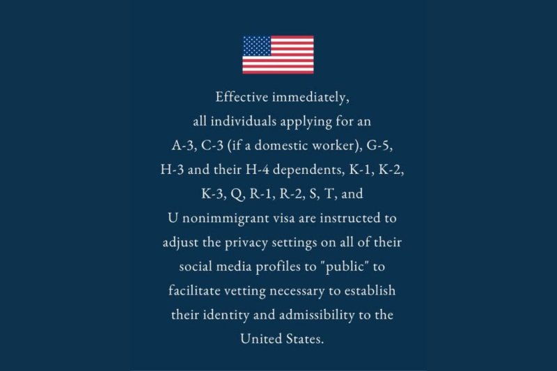 Посольство США требует от соискателей виз сделать свои аккаунты в социальных сетях публичными